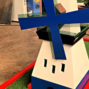 9 Hole Mini Golf Putt Putt - Image 3