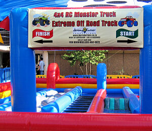 RC (Radio Control) 4x4 Track